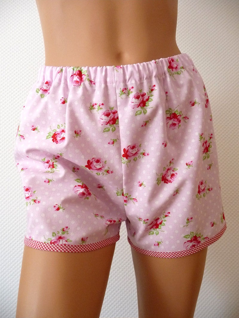 Floral Summer Shorts. Size Medium. Sleep Shorts. Rosie Dots Pink