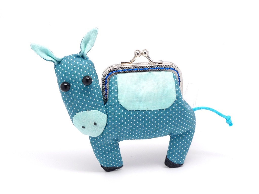 Little elm green donkey clutch purse