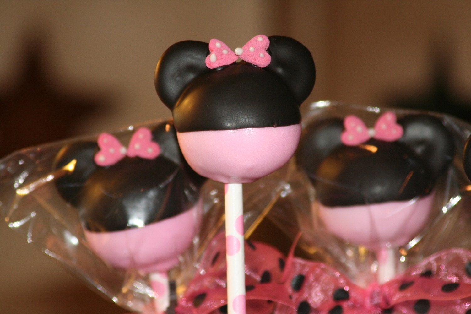 Mom's Killer Cakes & Cookies ORIGINAL DESIGN Skirt and Bow Pink Minnie Mouse Inspired Cake Pops Il_170x135