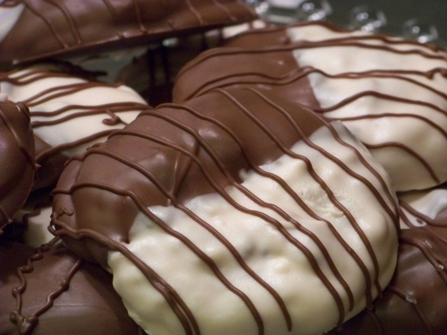 Mom's KiLLeR Cakes & Cookies Presents The Original Black And White Version Cookies Il_570xn