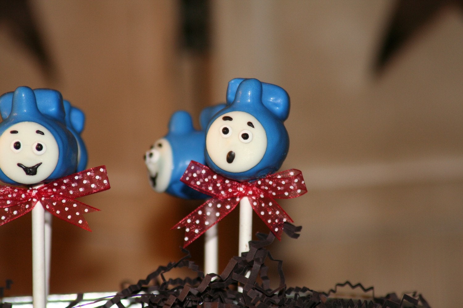 Mom's Killer Cakes & Cookies Thomas the Tank Engine and Friends Inspired Cake Pops