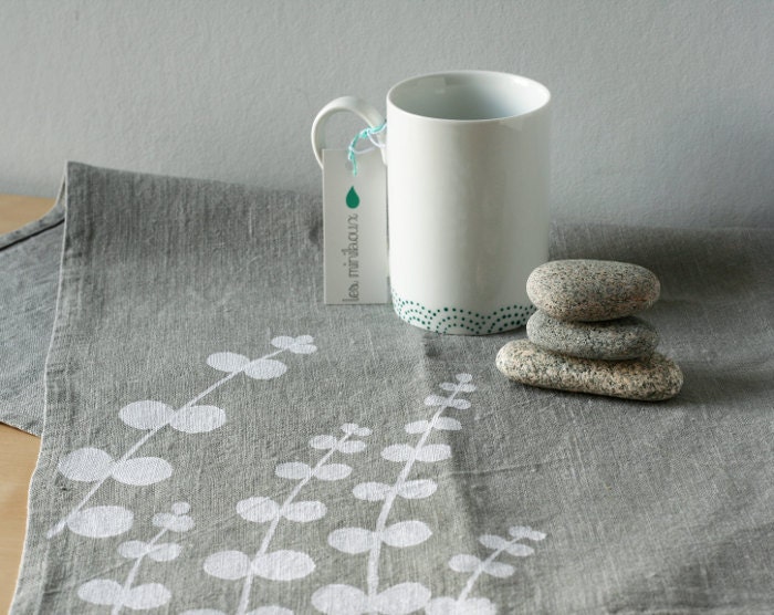 Torchon Eucalyptus - Torchon lin peint à la main - Torchon Eucalyptus en lin gris - Cadeau idéal pour une crémaillère