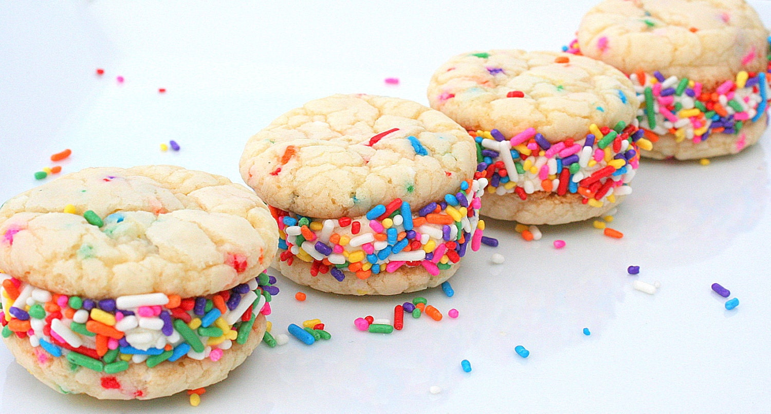 MINI Cheery Confetti Cookie-Wiches - 4-Pack