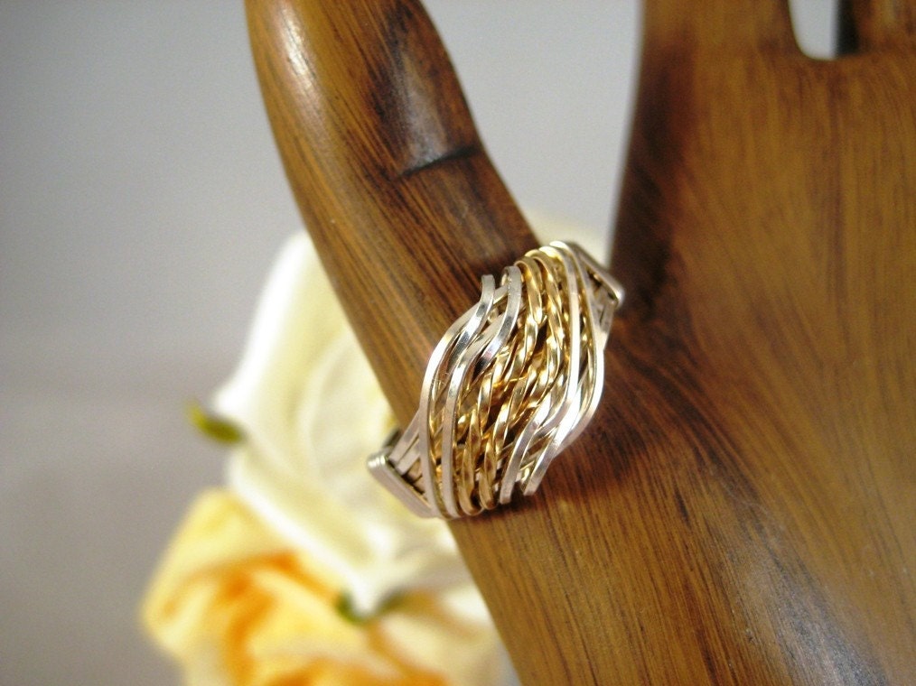 Wire wrapped wave ring in gold and silver two-tone