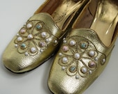 Vintage 1960s Vegan Wedding Shoes Gold High Heel Pumps Size 7.5 Bridal Fashions