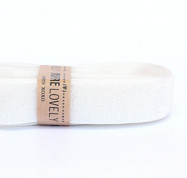 Shimmery Ribbon xoxo- White