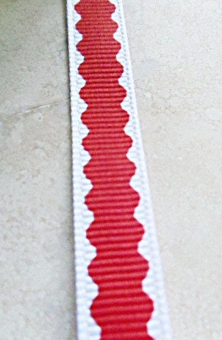 Rosy Red Scallops on white 3/8" grosgrain ribbon-Valentines 3 yards Il_170x135
