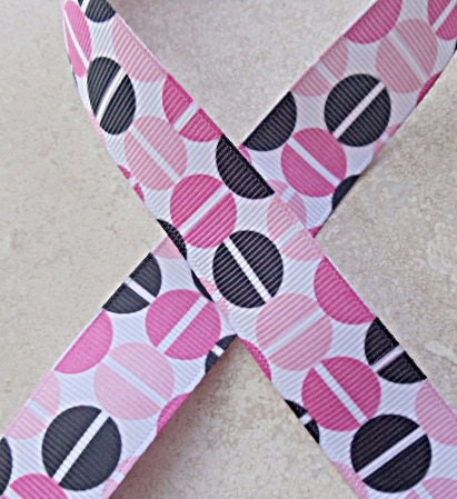 Sophisticated Mod hot pink, black & pale pink circles on  White 7/8 inch grosgrain ribbon