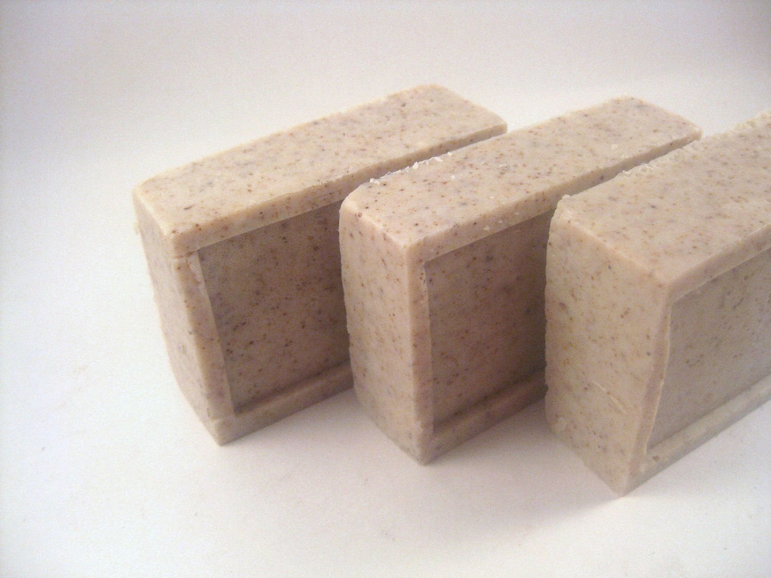 Handmade Soap - Sandalwood and Clove Unisex Soap Bar - VEGAN castile Soap with Shea Butter