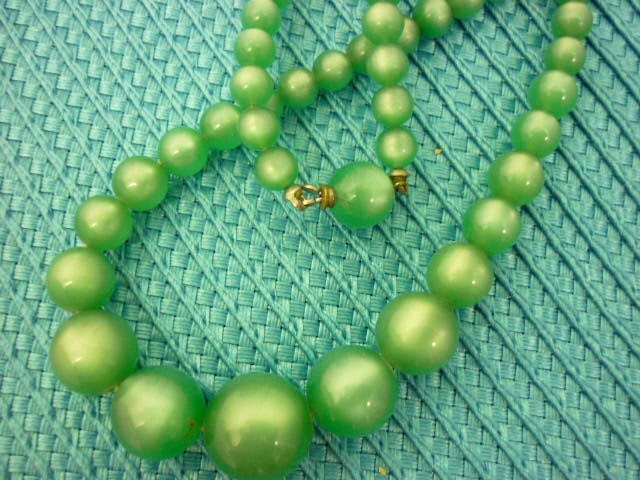 Luscious Sea Green Pearlized Necklace