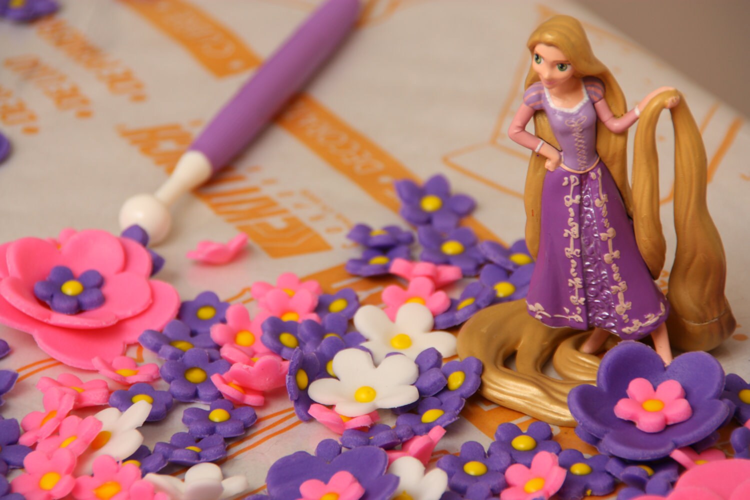Rapunzel Cupcake Cake
