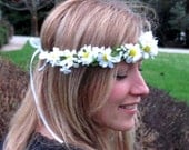 If you're going to San Fransisco, wear Flowers in your Hair daisy flower crown, Hippie Hair Wreath EDC, Music Festivals