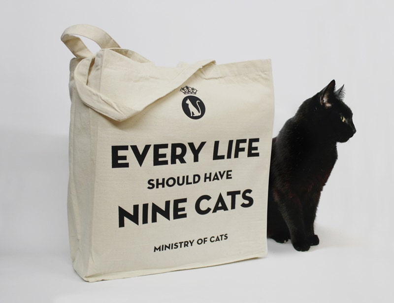 Every life should have nine cats - Chatty Nora tote bag