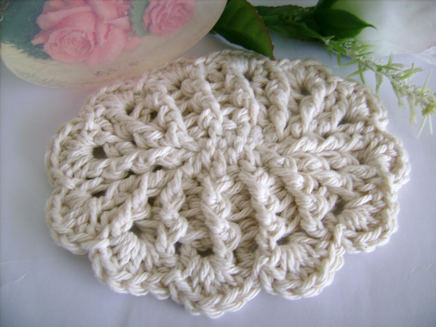 Crochet Soap Dish with Scallops in Off White, Pink Twist, White, or Green Twist
