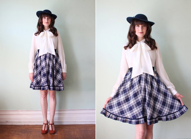 vintage 1970's navy blue & white plaid full skirt with ruffle trim / size m
