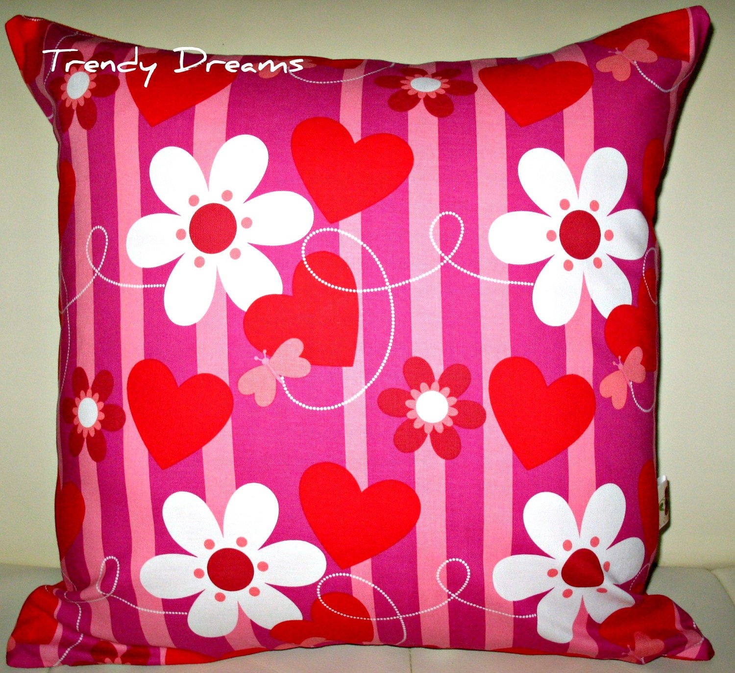 Free US shipping Unique Designer 16x16"  Hallmark Valentine Hearts&Flowers  Pillow Cover