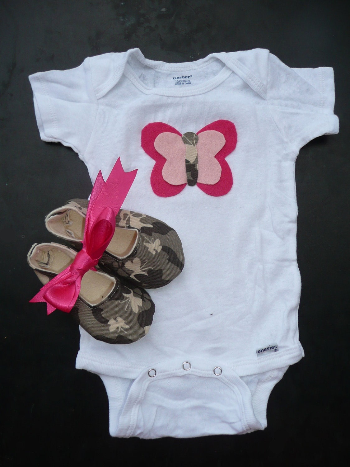 DADDYS GIRL-Camouflage and Hot Pink Soft Soled Baby Girl Bootie