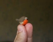 Felted bird, felt toy robin, super tiny, robin miniature,  natural toy, soft sculpture, bird miniature