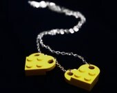 Double Heart Necklace made with LEGO(r) bricks - Create different looks with a few clicks - choose your colors