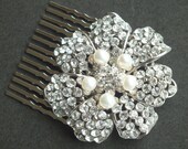 Eve - Austrian Rhinestone and Freshwater Pearl Comb