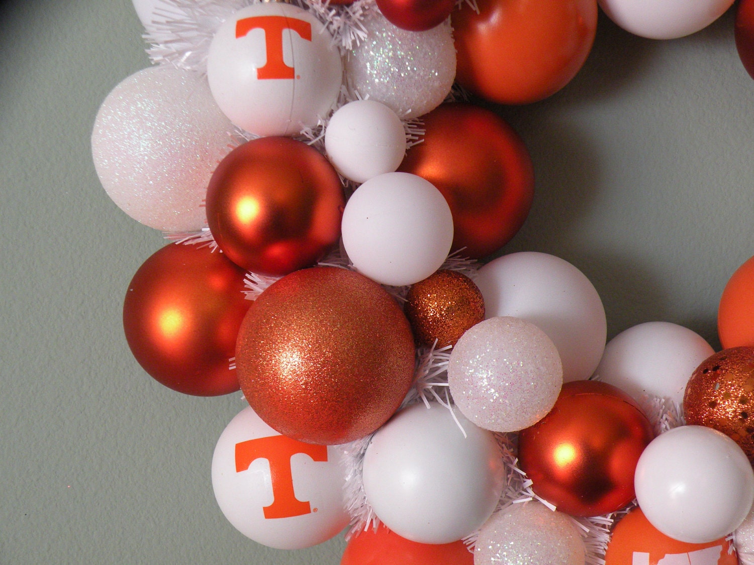 University of TENNESSEE VOLUNTEERS Ornament Wreath