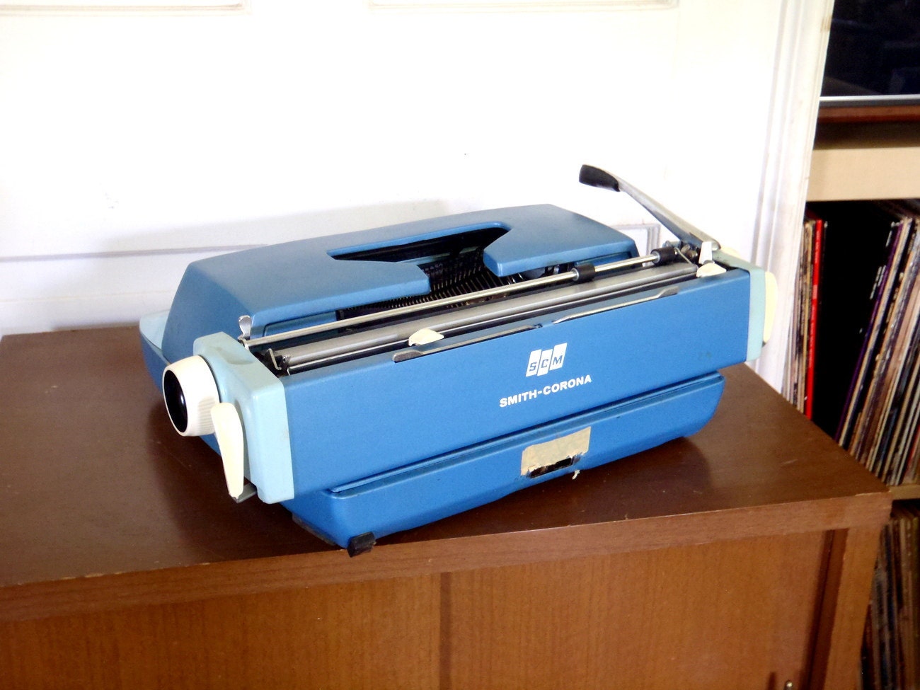 Working Antique Typewriter Smith Corona with case Two Tone Blue