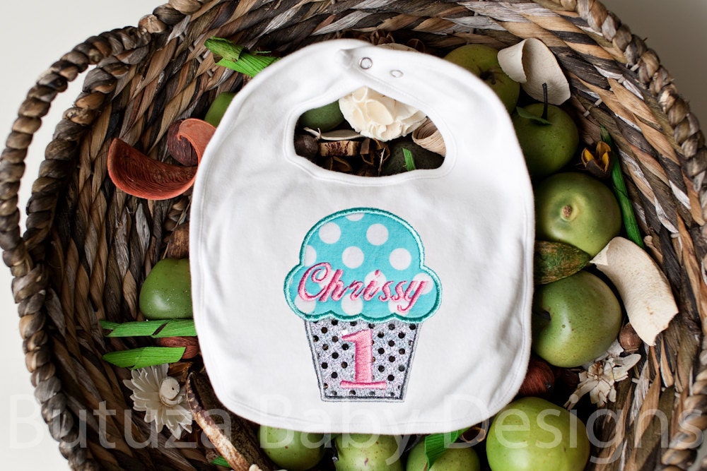 Boy, Girl, Personalized 1st  Birthday Bib, Cupcake