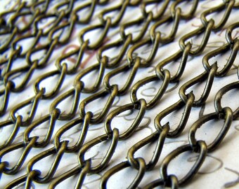10 meters / 32 feet ... Antique Bronze Open Link Curb Chain Findings 5.5 x 3.5mm ... Great for necklaces SB05662