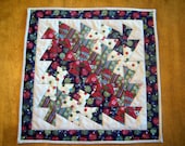 Quilted Christmas Lil Twister Tablerunner/Mini Quilt