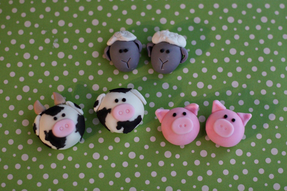 Farm Animals Fondant Toppers 3D Cow, Sheep and Pig Heads for Cupcakes, Cookies, Brownies or MiniCakes