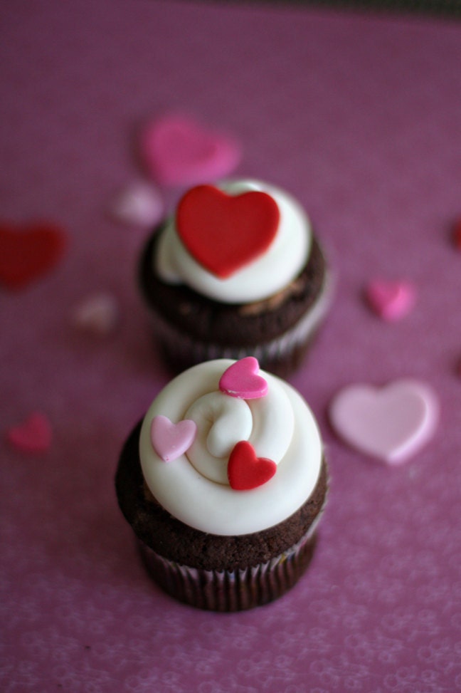 Valentine Fondant Hearts for Decorating Cupcakes, Cookies and Other Sweet Treats