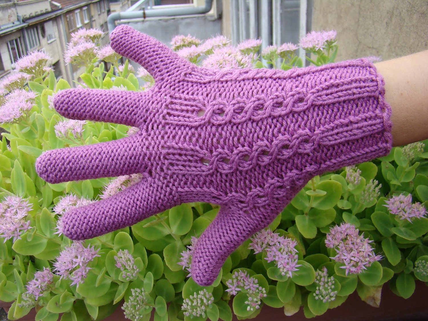 Hand Knit Gloves Merino Wool Custom Colors Fall Winter Accessories Autumn Cold designed by dodofit on Etsy