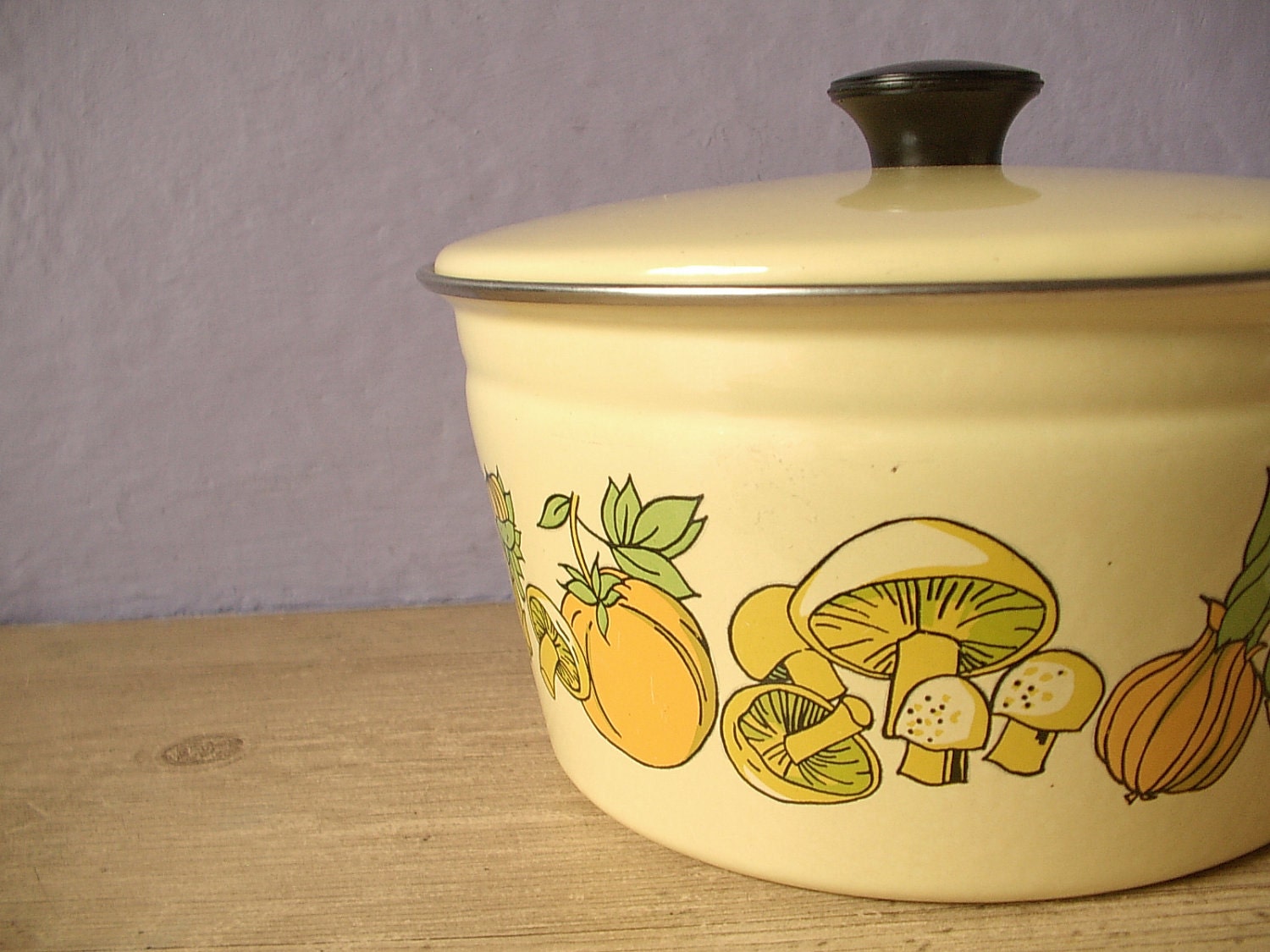 vintage yellow pot, enamelware pot with lid, Cera-Met, 1970's yellow kitchen, vegetable pattern, mushrooms
