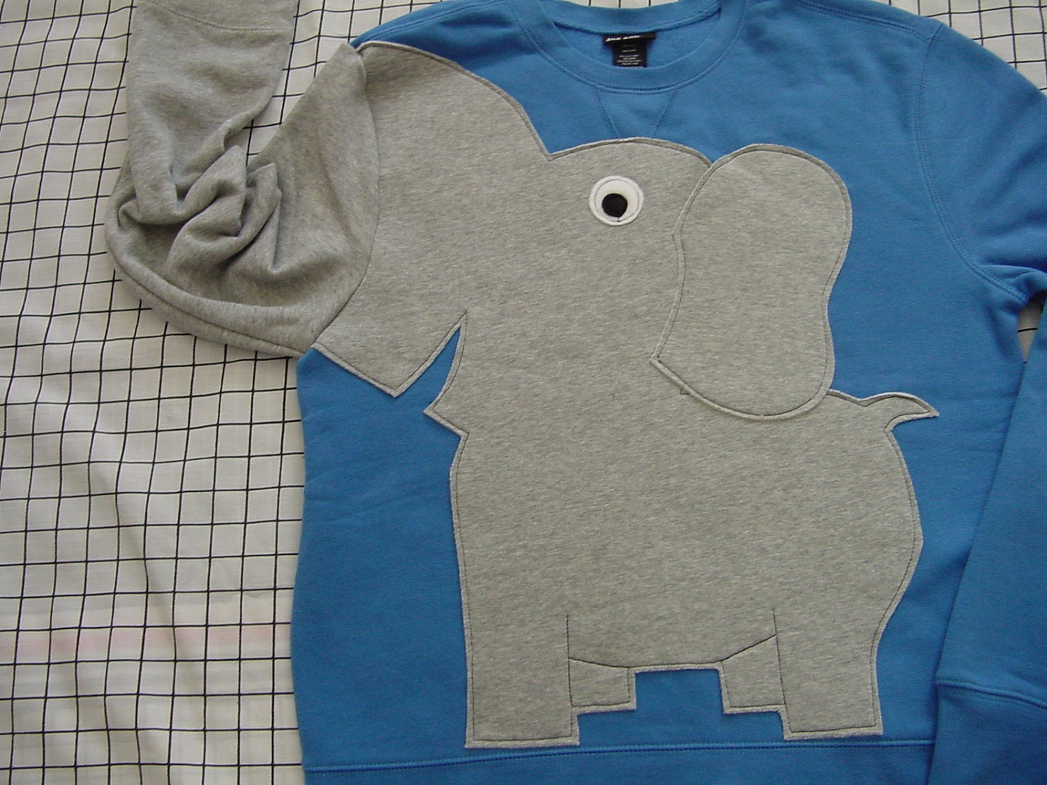 Fun Elephant Trunk sleeve sweatshirt ladies M FRENCH Blue