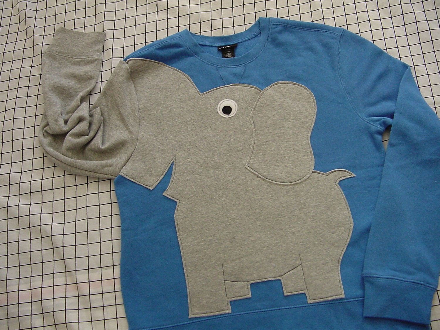 Fun Elephant Trunk sleeve sweatshirt ladies M FRENCH Blue