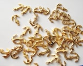 40 Vintage gold tone Anchor Charms HC035