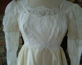 Wedding dress 1970s vintage Romeo and Juliet bohemian style bridal gown empire waistline
