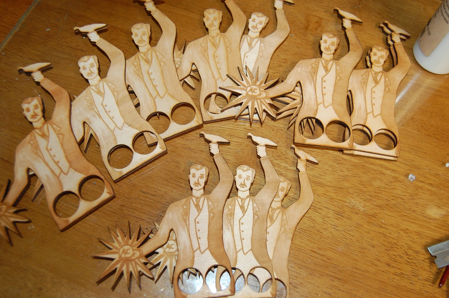 Nikola Tesla Finger Puppet Magnet