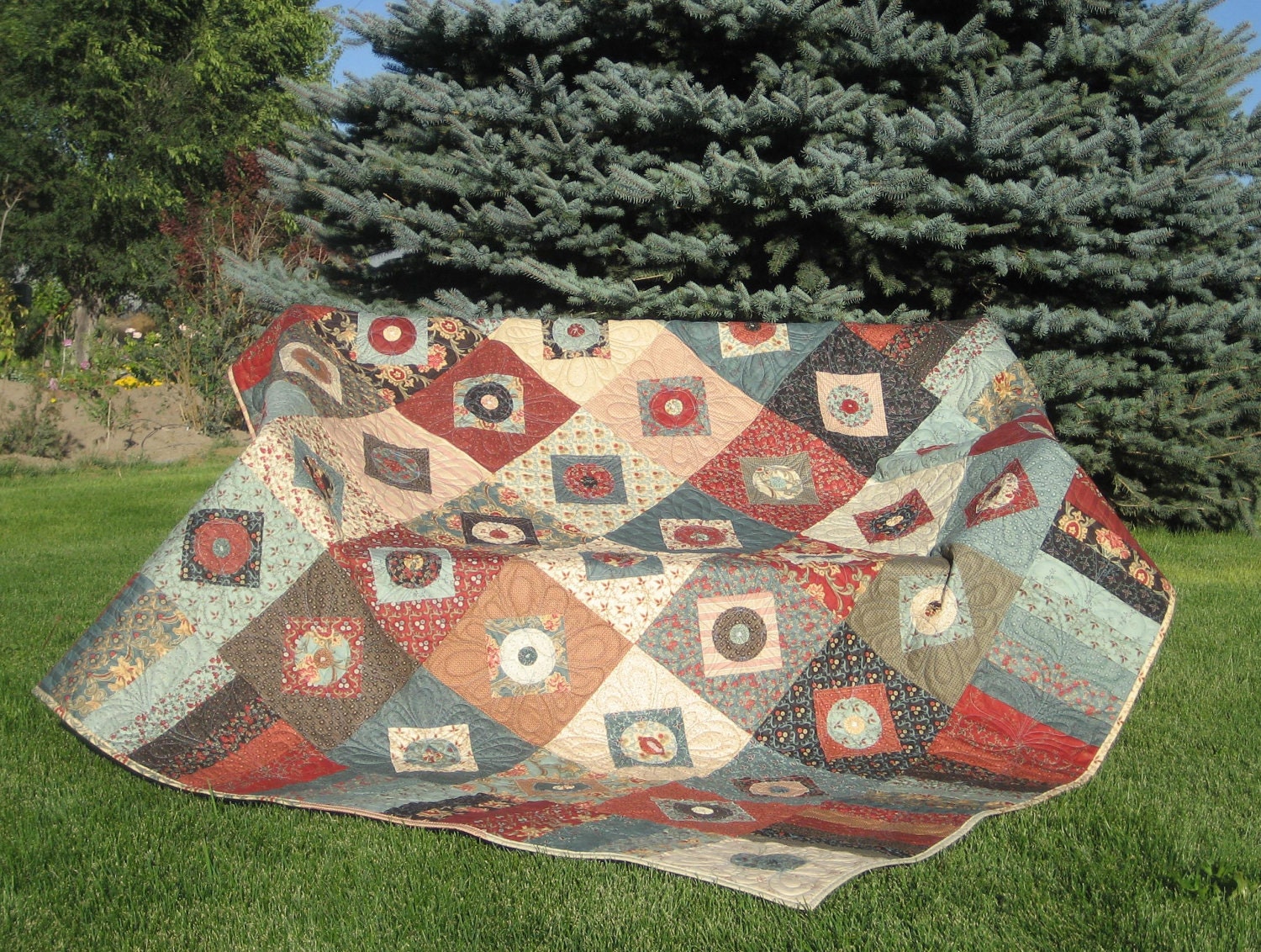 Cake Mix double size bed quilt with piano key border