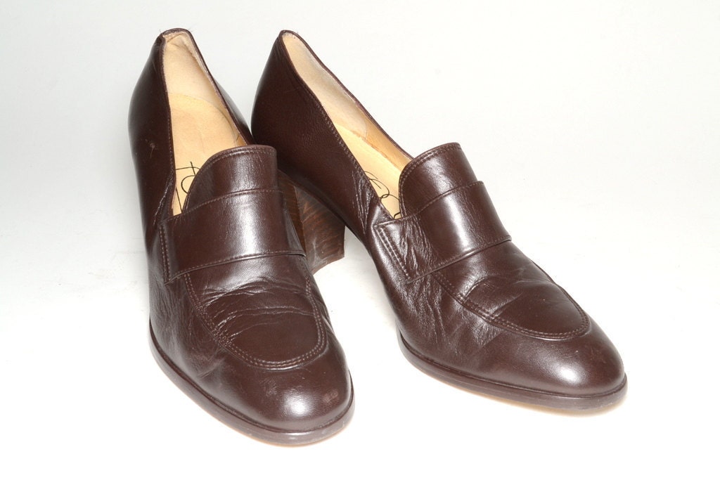 Dark brown pumps  made in Spain size  8.5