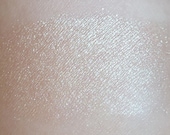 The Girl Glows - Nude Light Natural Mineral Eyeshadow