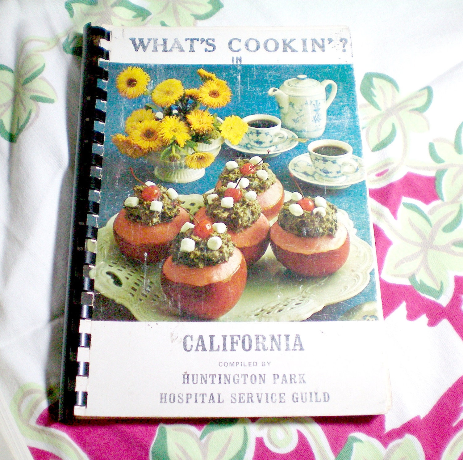 Vintage Cookbook - Whats Cookin - California