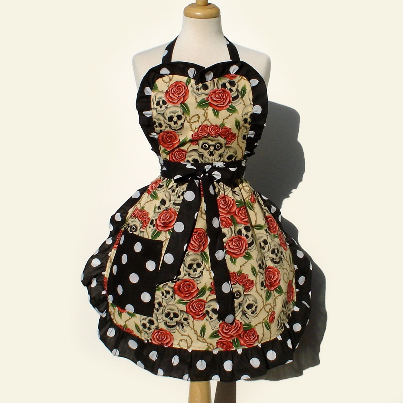Apron Skulls and roses tattoo Art Apron Polka Dots, Skulls, Roses Retro Inspired Full Apron FREE SHIPPING