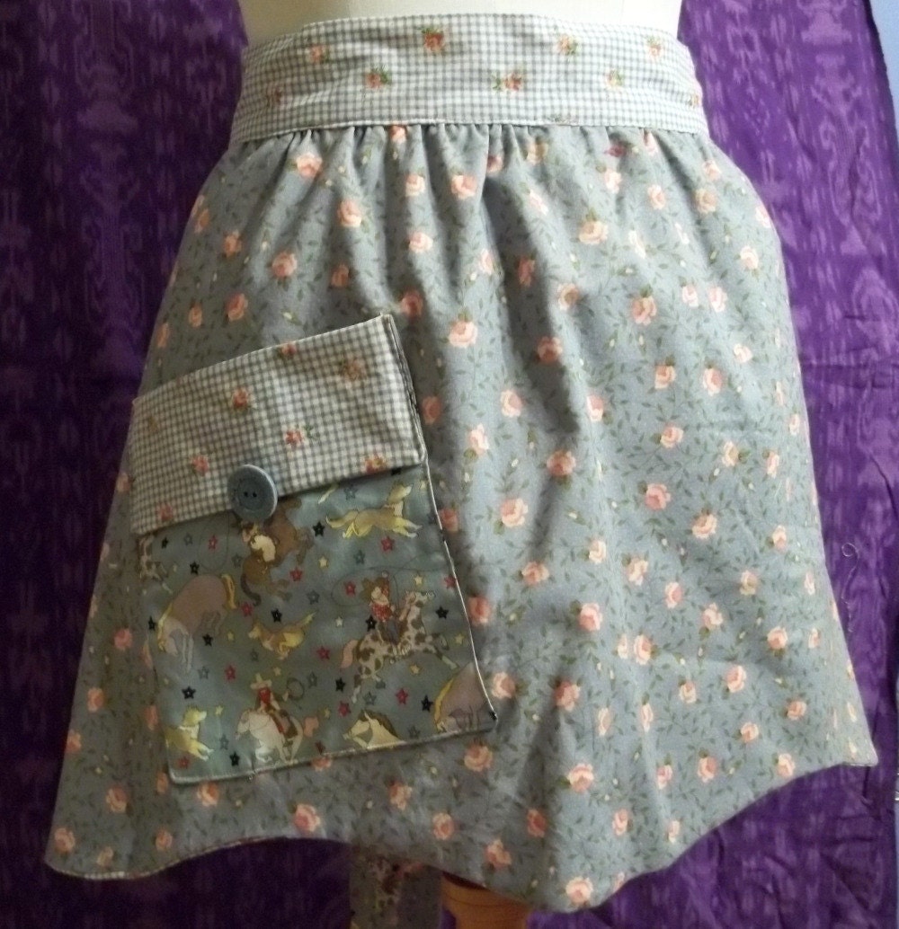 Womans Blue Floral Lined Half Apron