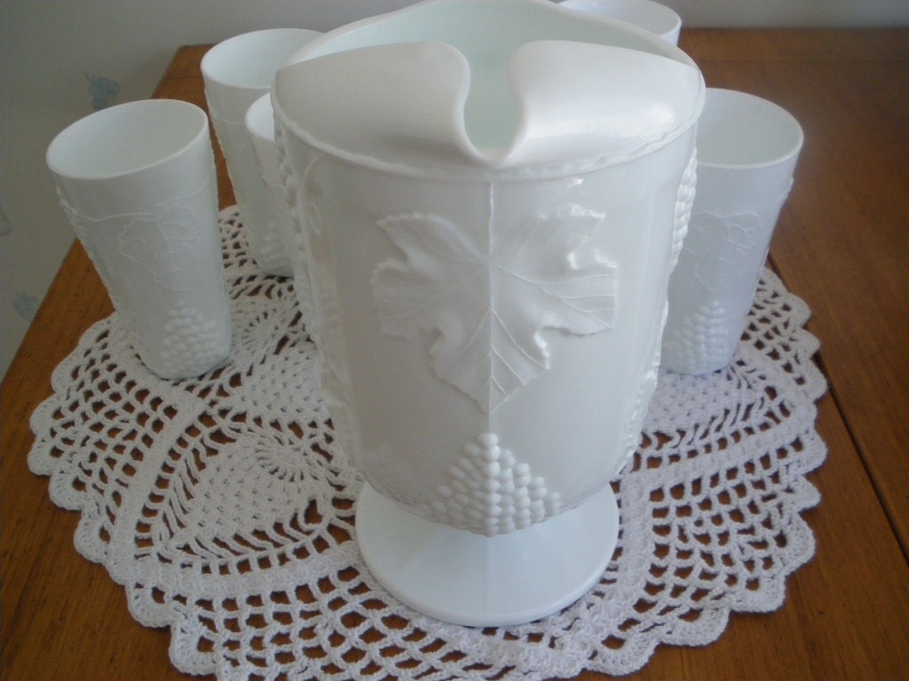 Vintage Colony Indiana Milk Glass Pitcher and 8 Glasses