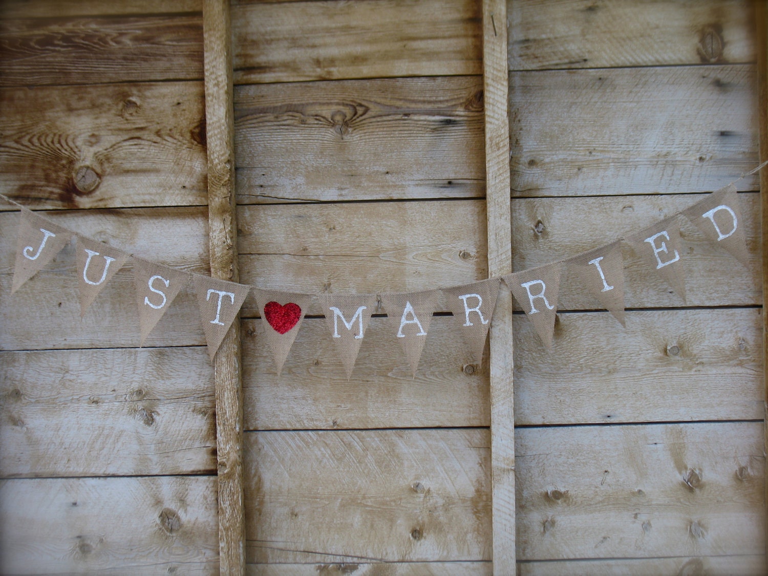Just Married burlap Banner In Old Type Font, white Lettering, red glitter hearts