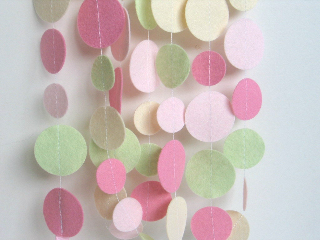 ROSE PETAL Pink Felt Circle Garland, Pastel garland, Felt Circle Banner, Felt Circle Bunting, Photo Prop, Backdrop 10 FT