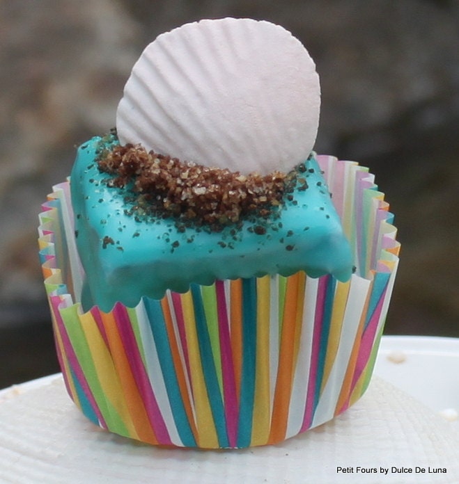 Sea Shell Petit Fours (box of 24)