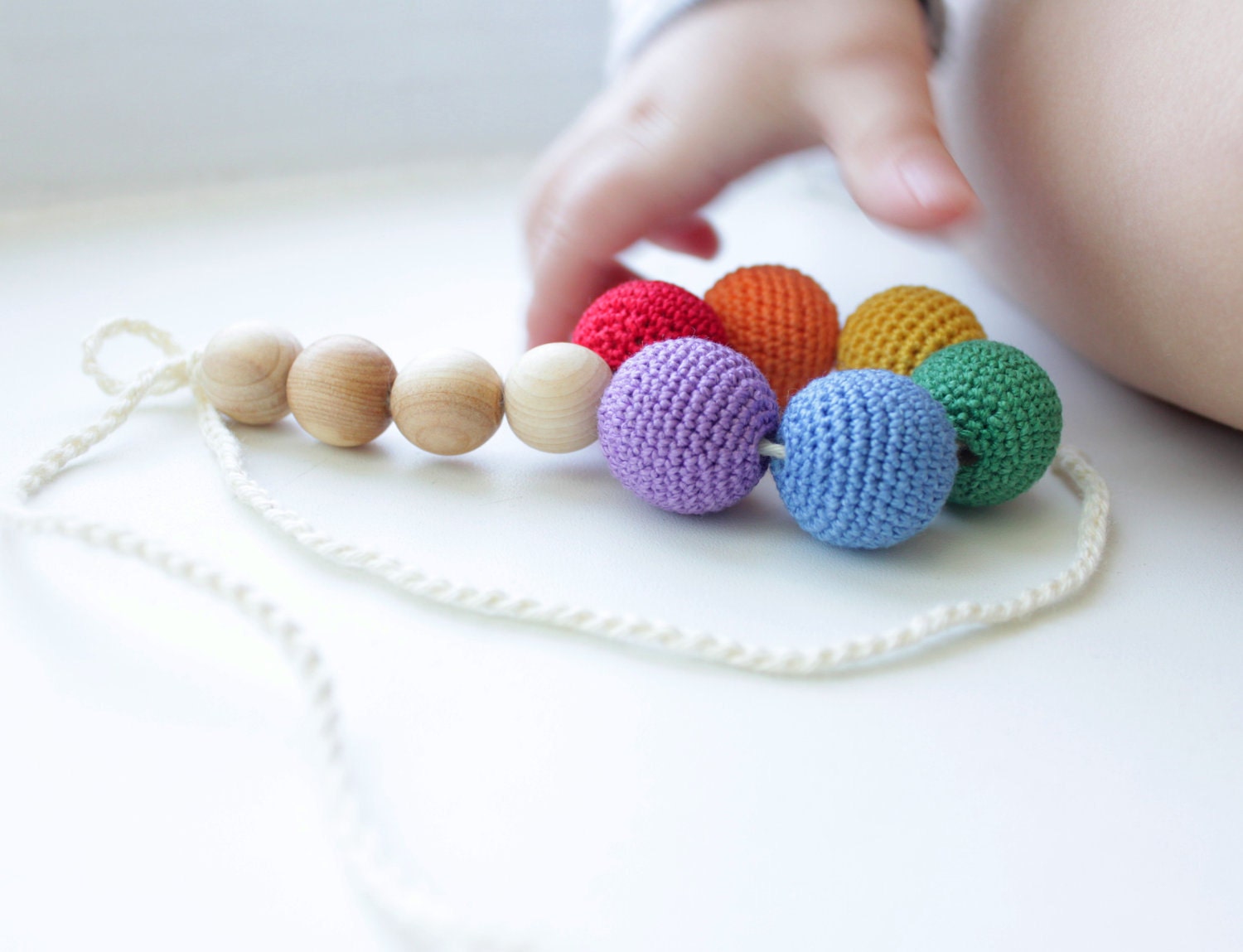 Long-Tailed Round Wooden Teething Ring - Rainbow Baby Toy - KangarooCare