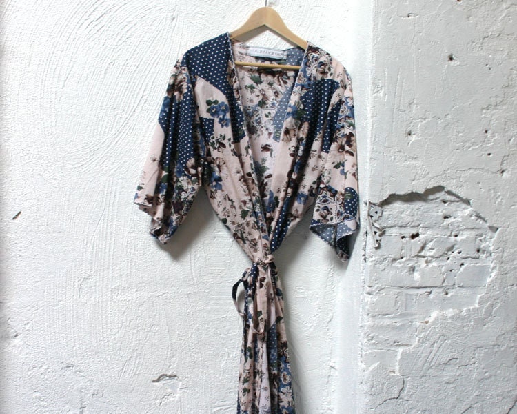 Polka Dots and Flowers Retro Print Scalloped Edge Robe